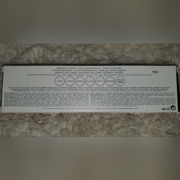 Marc Jacobs Eye-Conic Eyeshadow Palette - Picture 2 of 5